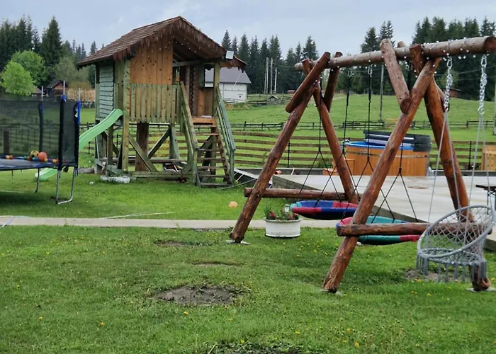 Casa Gemenelor Сasa de vacaciones